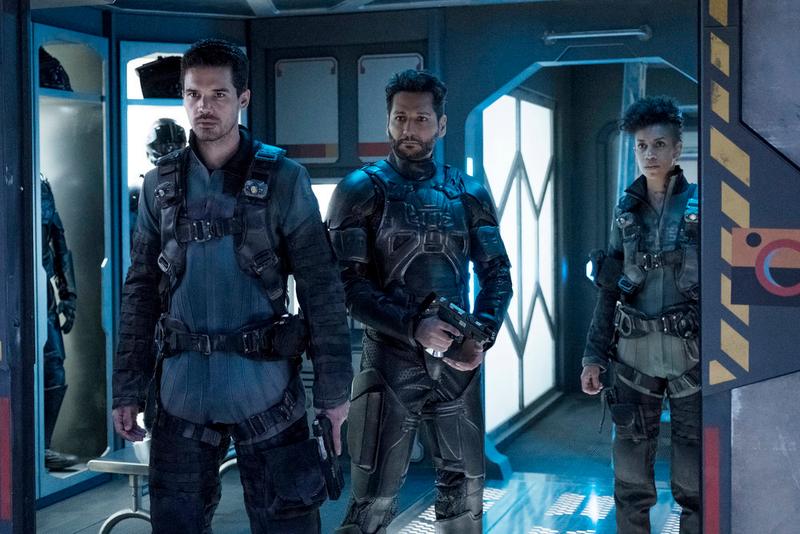Holden (Steven Strait), Alex, and Naomi on the Rocinante.